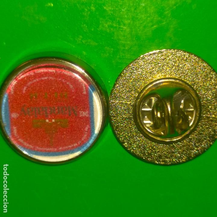 Pin's de collection: pin redondo metal - CERVEZAS DEL MUNDO - BEBIDAS Y CERVEZAS ESPA&Ntilde;OLA O INTERNACIONAL . VER FOTO
