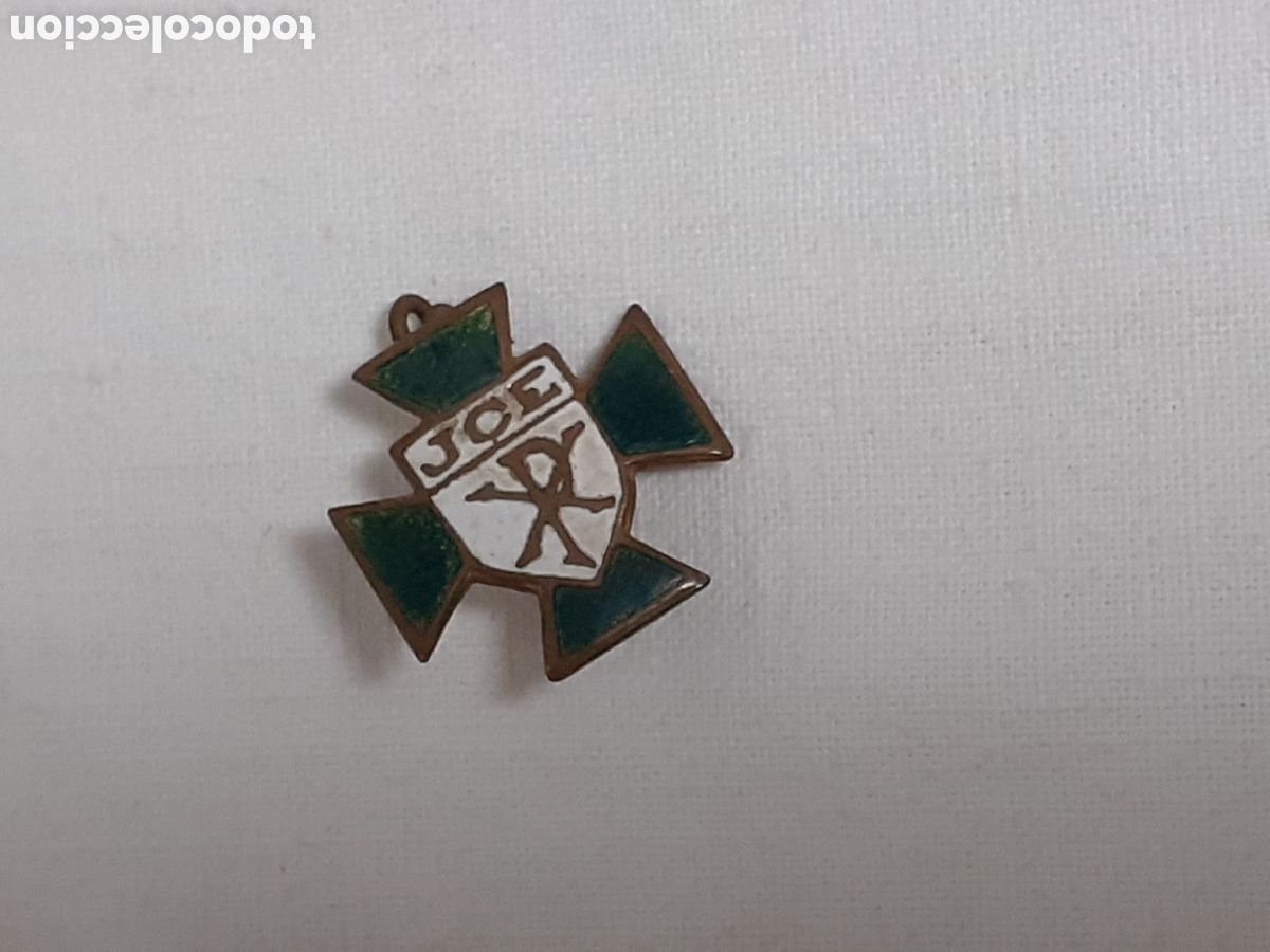 Pin's de collection: ANTIGUO PIN AGUJA SOLAPA JUVENTUD ACCION CATOLICA ESPA&Ntilde;A, 15X15 MM.