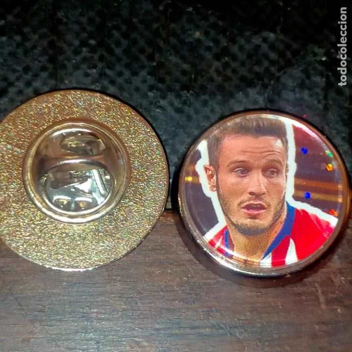 Pins de cole&ccedil;&atilde;o: PIN REDONDO METAL - FUTBOL CLUB JUGADOR EQUIPO - ATLETICO DE MADRID