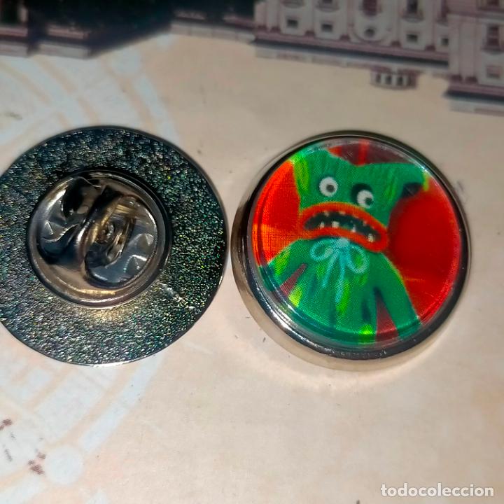 Pins de cole&ccedil;&atilde;o: pin redondo metal - Huggy Wuggys PERSONAJES DE POPPY , MONSTRUOS DIBUJOS ANIMADOS .