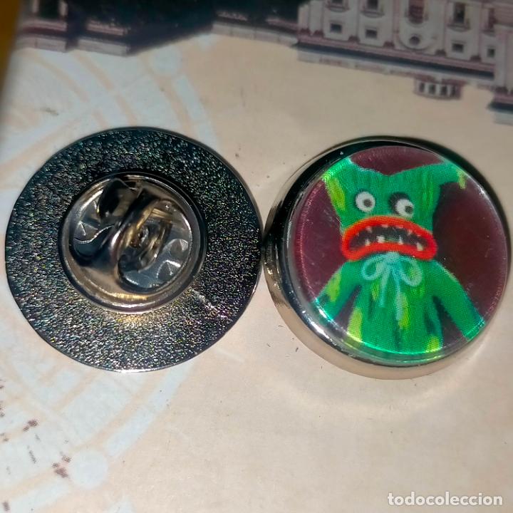 Pins de cole&ccedil;&atilde;o: pin redondo metal - Huggy Wuggys PERSONAJES DE POPPY , MONSTRUOS DIBUJOS ANIMADOS .