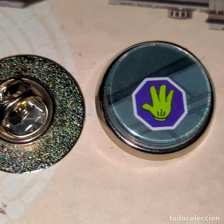 Pins e Spille di collezione: pin redondo metal - AMONG US PERSONAJES ATAQUES ....