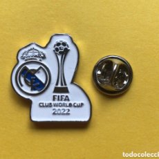 Pins de colección: PIN FUTBOL - REAL MADRID CAMPEON MUNDIALITO CLUBES 2022. Lote 401599219