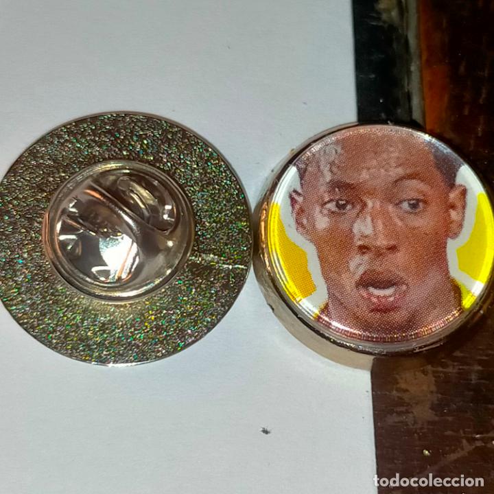 Pins e Spille di collezione: PIN REDONDO METAL - FUTBOL EQUIPO COMPONENTE JUGADOR f&uacute;tbol girona futbol club