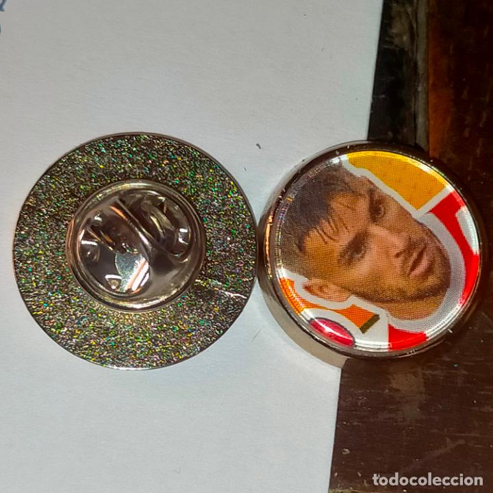Pins de colecci&oacute;n: PIN REDONDO METAL - FUTBOL EQUIPO COMPONENTE JUGADOR f&uacute;tbol girona futbol club