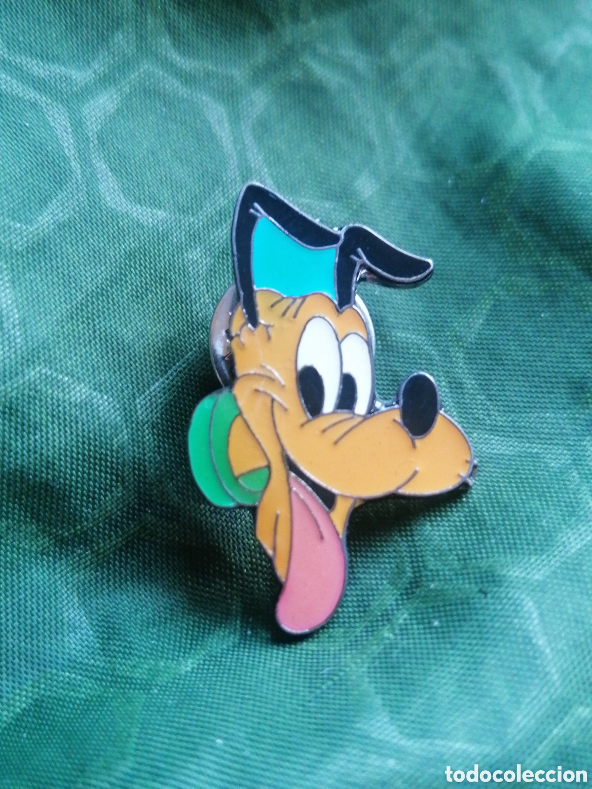 Pins de colecci&oacute;n: Pin oficial Disney Pluto perro