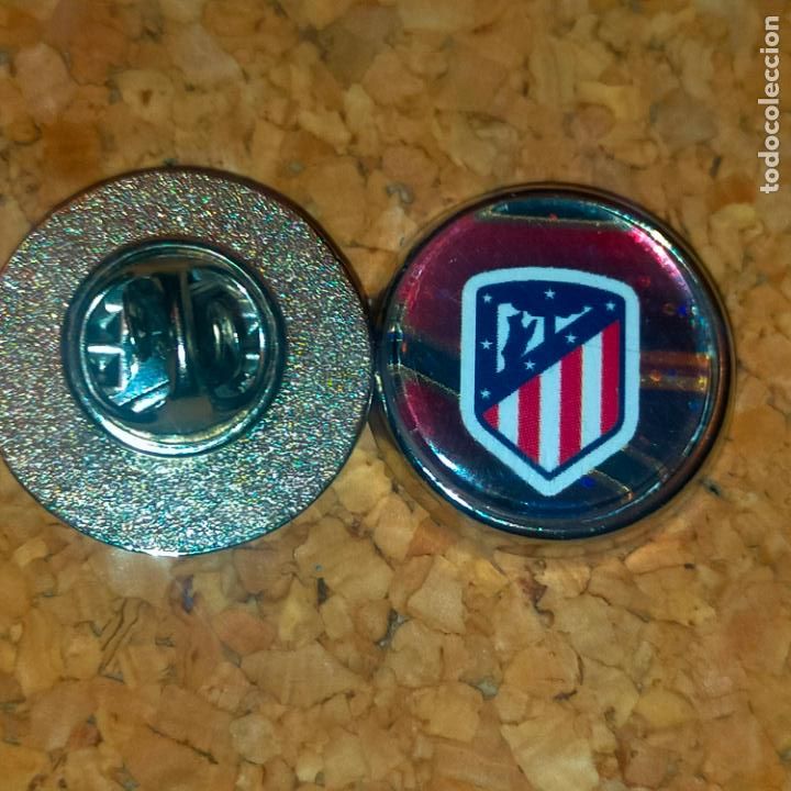 Pins e Spille di collezione: PIN REDONDO METAL - FUTBOL CLUB JUGADOR EQUIPO - ATLETICO DE MADRID