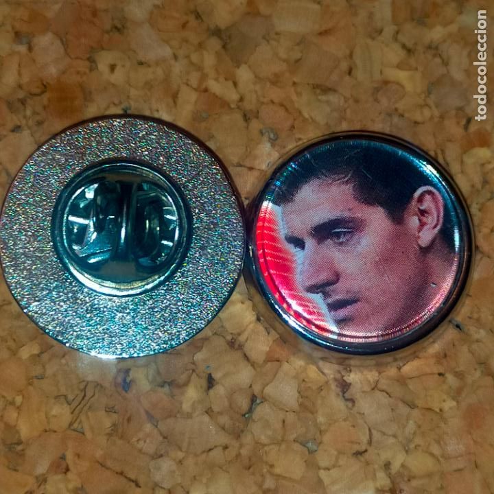 Pins e Spille di collezione: PIN REDONDO METAL - FUTBOL CLUB JUGADOR EQUIPO - ATLETICO DE MADRID