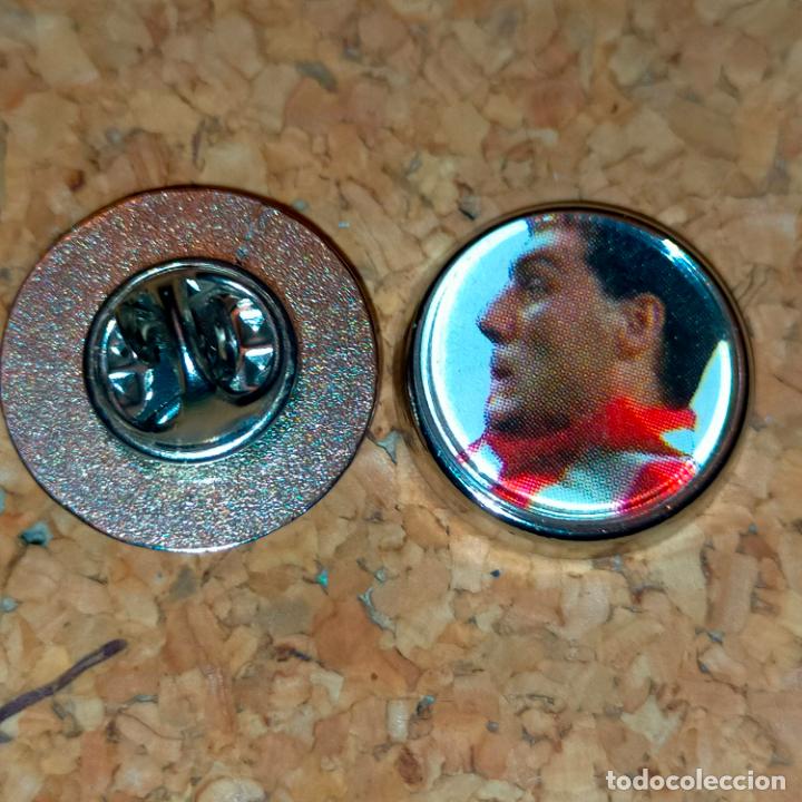 Collection pins: PIN REDONDO METAL - FUTBOL CLUB jugador equipo f&uacute;tbol alineaci&oacute;n club Atl&eacute;tico de Madrid