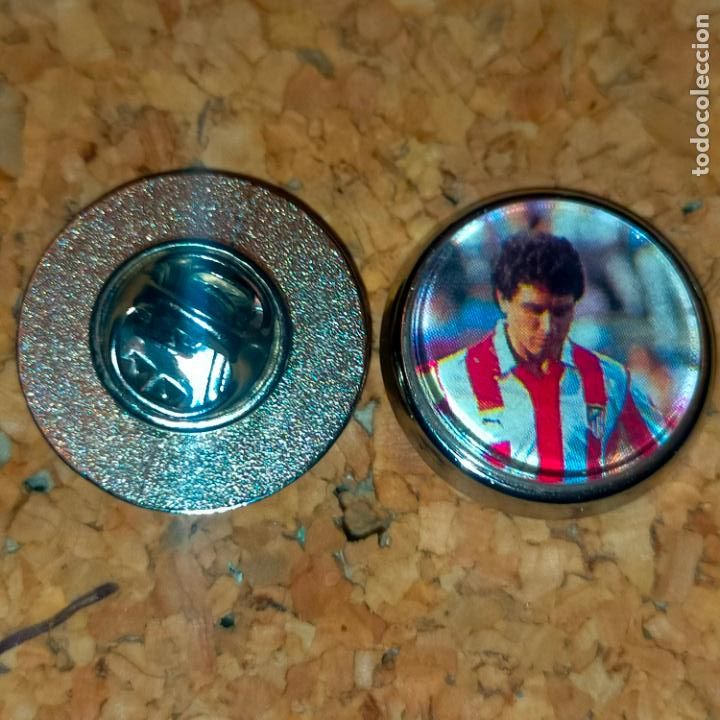 Pin's de collection: pin redondo metal - f&uacute;tbol equipo club jugador atl&eacute;tico de Madrid