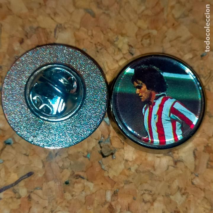 Pins de cole&ccedil;&atilde;o: pin redondo metal - f&uacute;tbol equipo club jugador atl&eacute;tico de Madrid