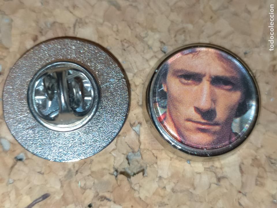 Sammlung von Pins: pin redondo metal - f&uacute;tbol equipo club jugador club Atl&eacute;tico Osasuna , Casta&ntilde;eda