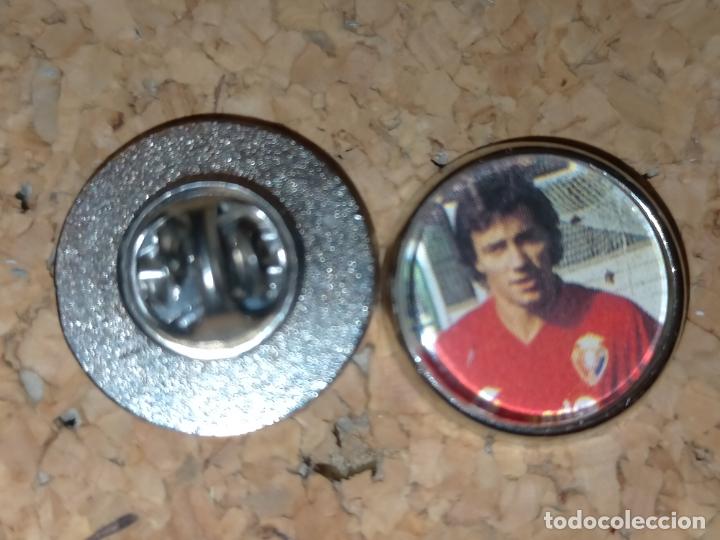 Pins de colecci&oacute;n: pin redondo metal - f&uacute;tbol equipo club jugador club Atl&eacute;tico Osasuna , Casta&ntilde;eda
