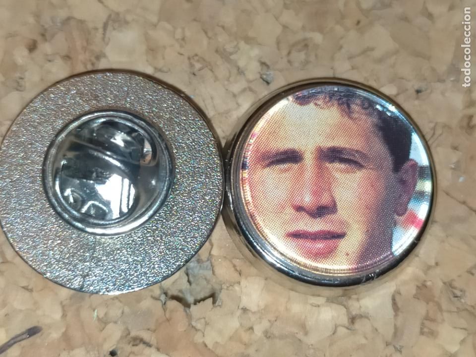 Pins de colecci&oacute;n: pin redondo metal - f&uacute;tbol equipo club jugador club Atl&eacute;tico Osasuna , r. Elvira