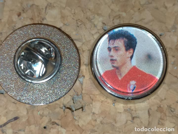 Pins de colecci&oacute;n: pin redondo metal - f&uacute;tbol equipo club jugador club Atl&eacute;tico Osasuna , de luis