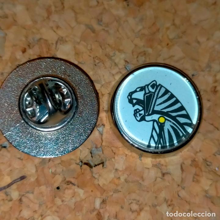 Pin's de collection: pin redondo metal - serie de television los dibujos animados the Power Rangers