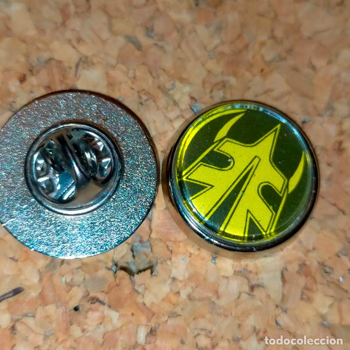Pins de colecci&oacute;n: pin redondo metal - serie de television los dibujos animados the Power Rangers