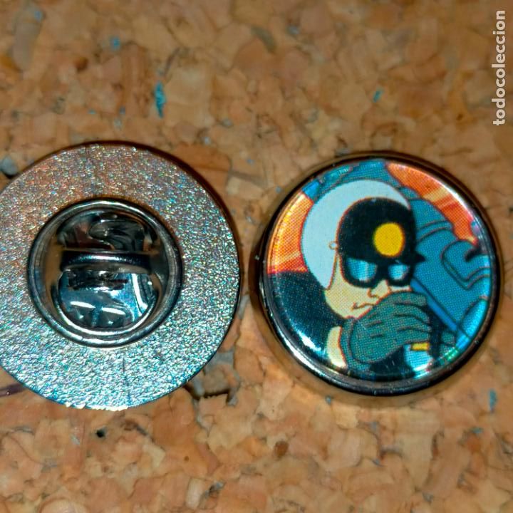 Pins de colecci&oacute;n: pin redondo metal - serie de television pelicula cine dibujos animados la loca academia de policia