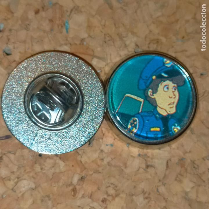Pins de colecci&oacute;n: pin redondo metal - serie de television pelicula cine dibujos animados la loca academia de policia