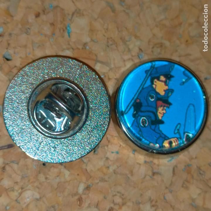 Sammlung von Pins: pin redondo metal - serie de television pelicula cine dibujos animados la loca academia de policia