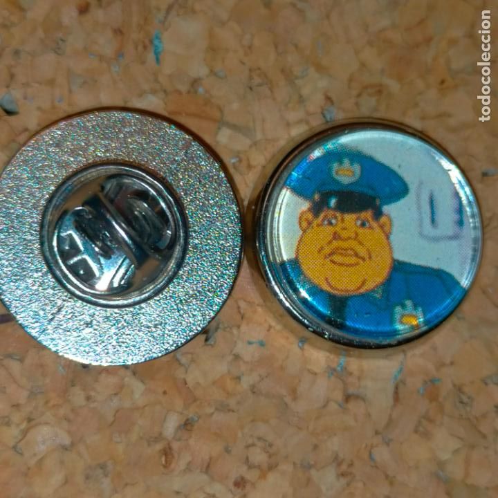 Sammlung von Pins: pin redondo metal - serie de television pelicula cine dibujos animados la loca academia de policia