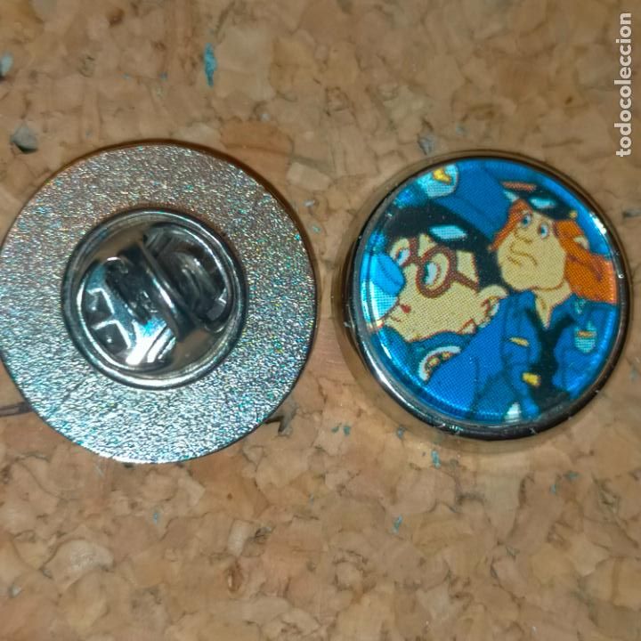 Pins de colecci&oacute;n: pin redondo metal - serie de television pelicula cine dibujos animados la loca academia de policia