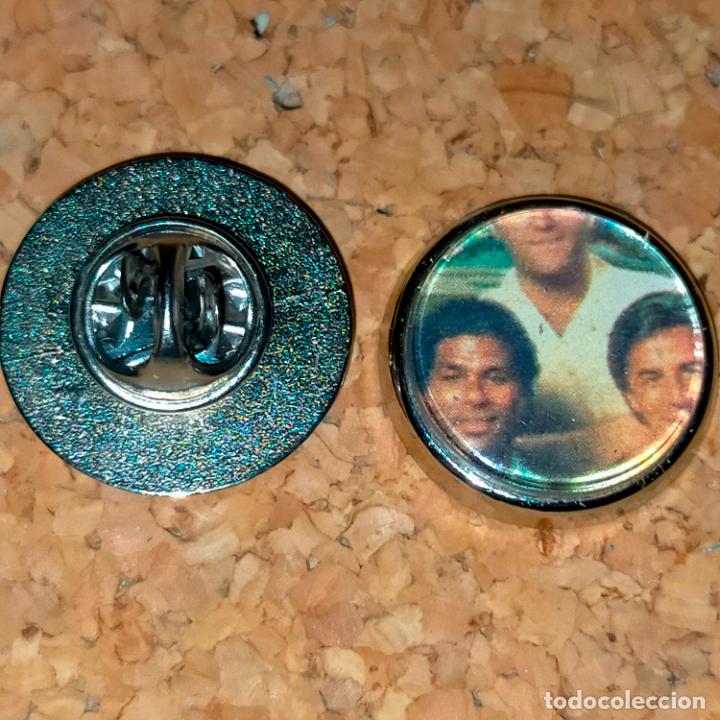 Pins de colecci&oacute;n: pin redondo metal - serie de television corrupci&oacute;n en Miami