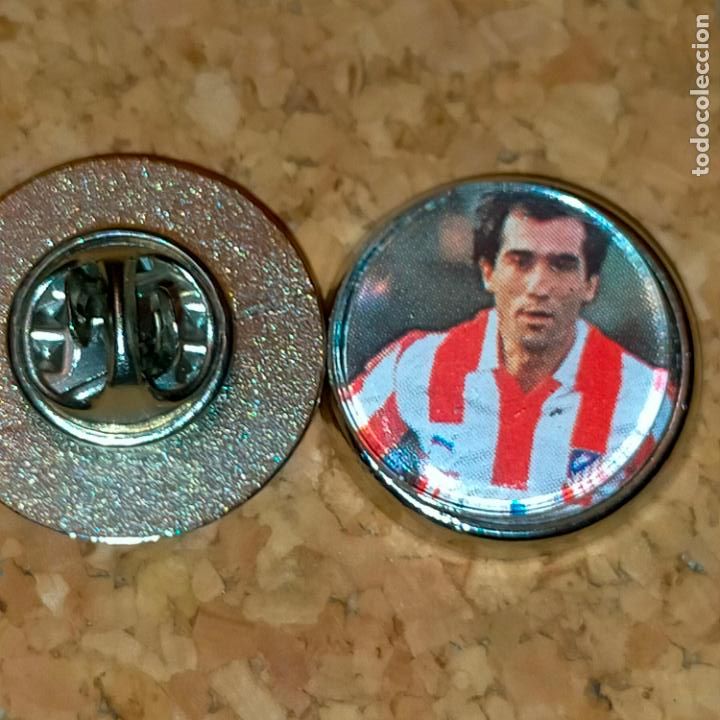 Collection pins: PIN REDONDO METAL - FUTBOL CLUB JUGADOR EQUIPO - liga - atletico de madrid