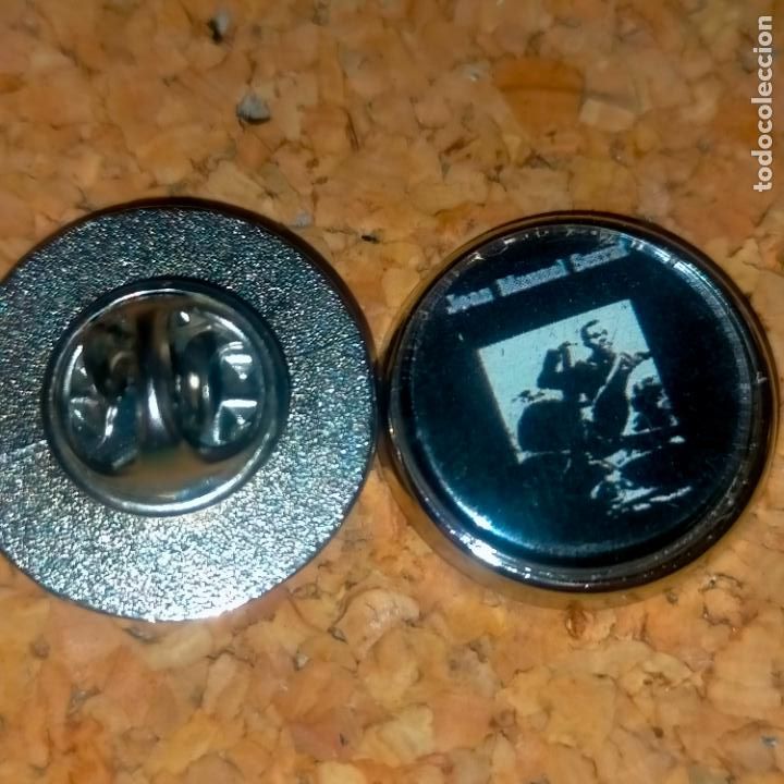 Collection pins: PIN REDONDO METAL - m&uacute;sica cantante grupo Joan Manuel Serrat