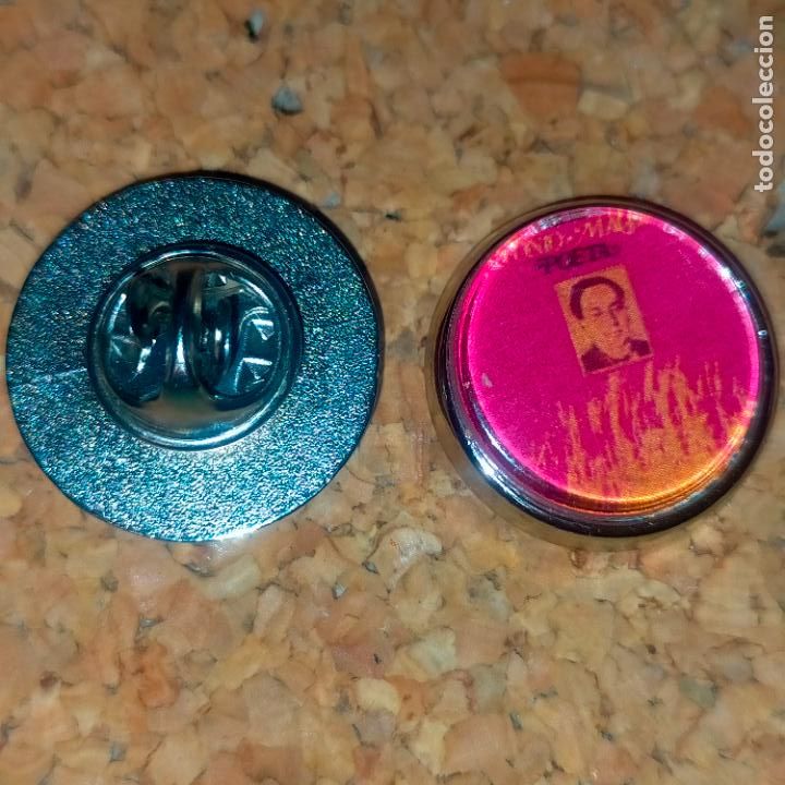 Collection pins: PIN REDONDO METAL - m&uacute;sica cantante grupo Joan Manuel Serrat