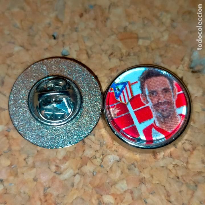 Collection pins: PIN REDONDO METAL - f&uacute;tbol equipo club jugador atl&eacute;tico de Madrid