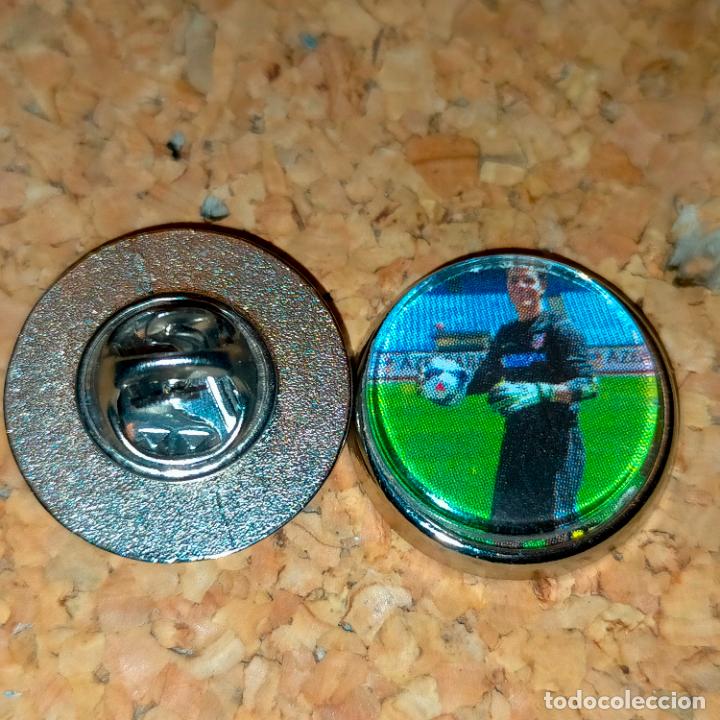 Collection pins: PIN REDONDO METAL - f&uacute;tbol equipo club jugador atl&eacute;tico de Madrid