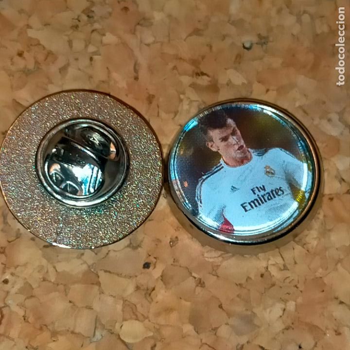 Collection pins: PIN REDONDO METAL - f&uacute;tbol equipo club jugador real Madrid
