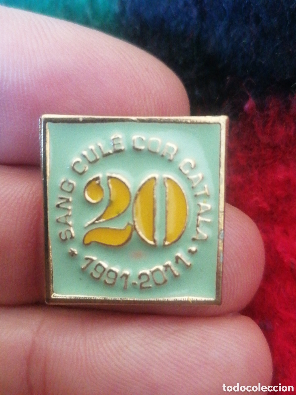 Collection pins: Pin Sang cul&eacute; por Catal&aacute; 20 aniversario F&uacute;tbol Club Barcelona color verde claro RARO