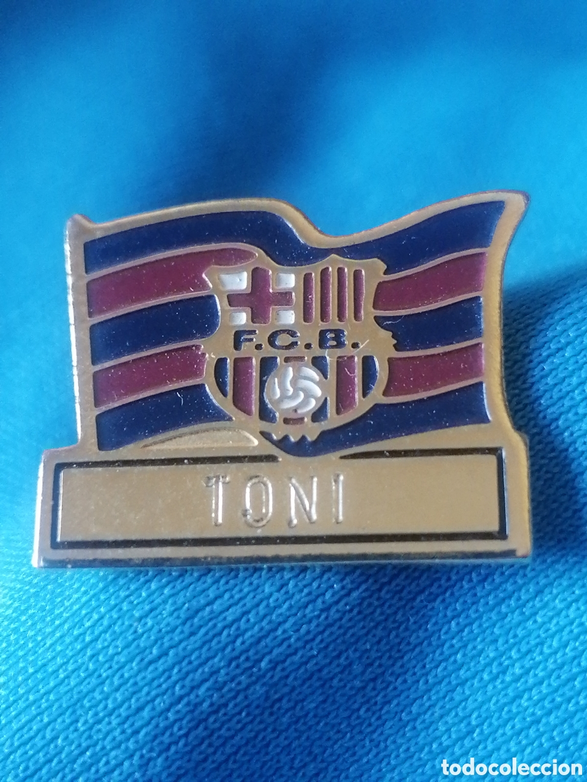 Collection pins: Pin Futbol Club Barcelona con el nombre Toni Antonio