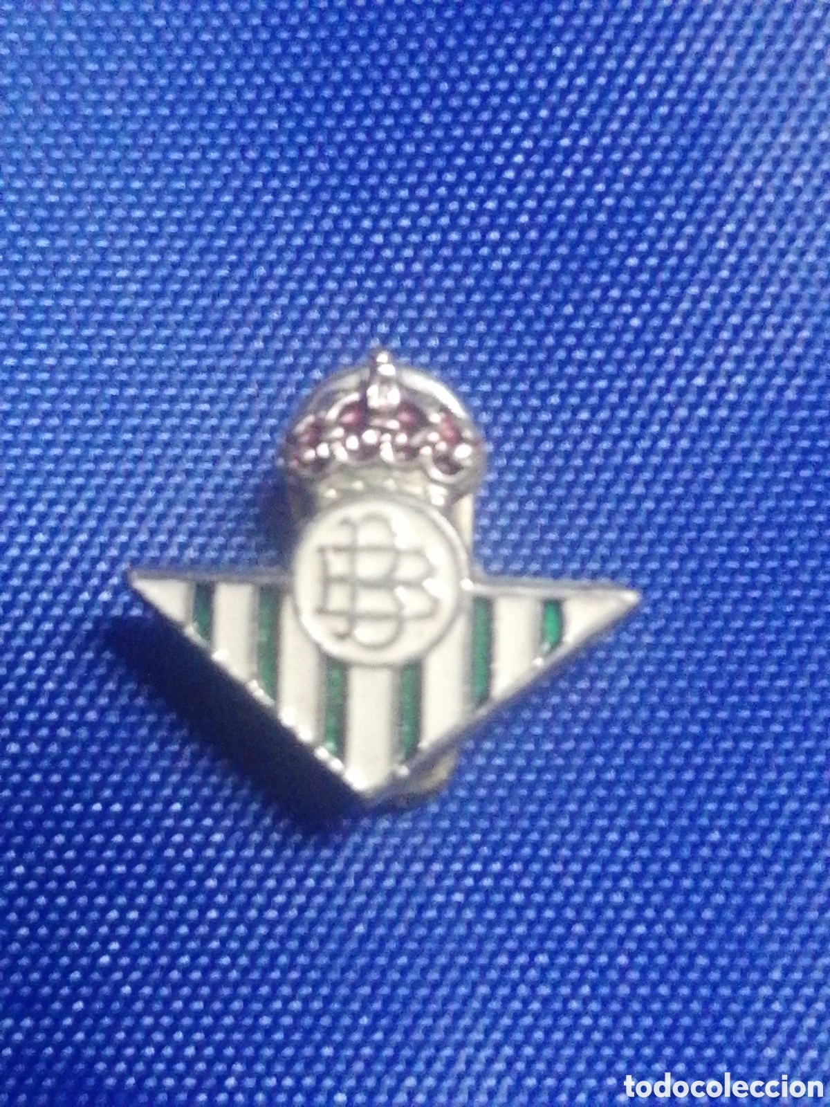 Collection pins: Pin tipo insignia de solapa Real Betis Balompi&eacute; antiguo