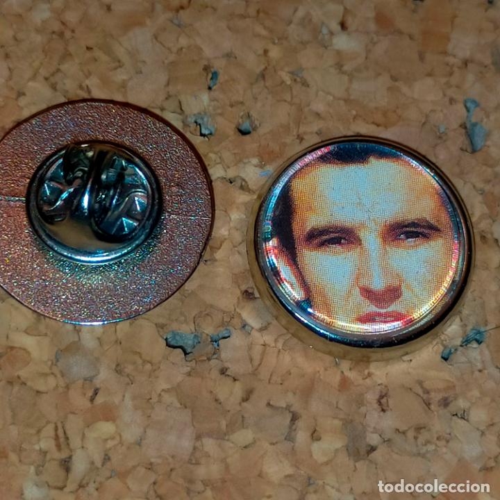 Pin's de collection: PIN REDONDO METAL - FUTBOL EQUIPO COMPONENTE JUGADOR f&uacute;tbol CLUB atletico de madrid