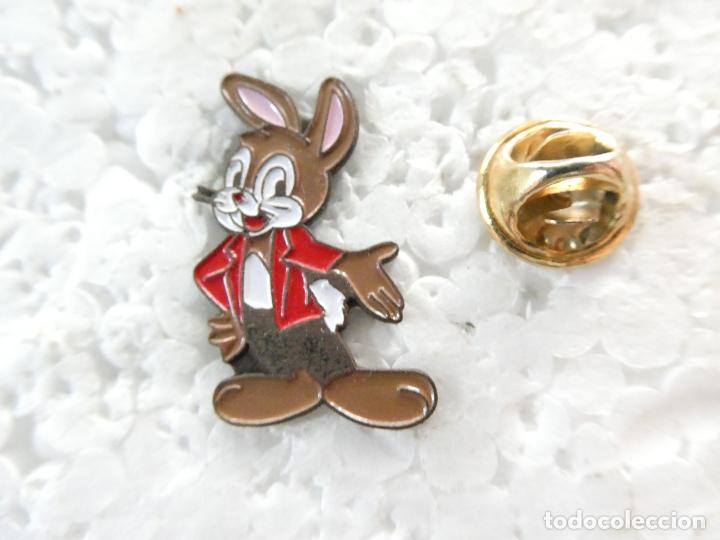 Pins de cole&ccedil;&atilde;o: PIN DE DIBUJOS ANIMADOS. CONEJO CONEJITO PERSONAJE A DETERMINAR ?