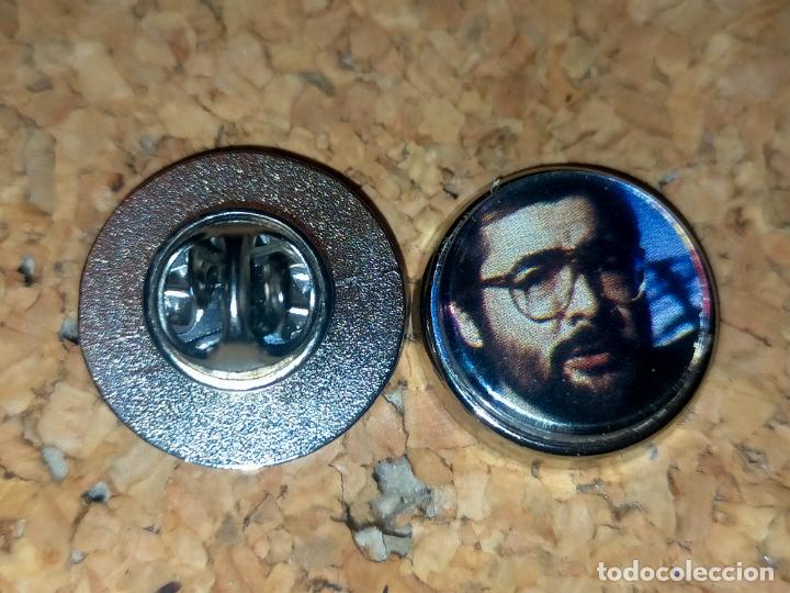 Pins de cole&ccedil;&atilde;o: PIN REDONDO METAL - presentador &Aacute;ngel Casas