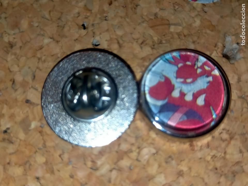 Pins de cole&ccedil;&atilde;o: PIN REDONDO METAL - serie de televisi&oacute;n de dibujos animados dinosaurios dinos y tyrannos