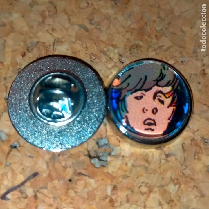 Pins de cole&ccedil;&atilde;o: PIN REDONDO METAL - tebeos y c&oacute;mic las aventuras de Oliver twist