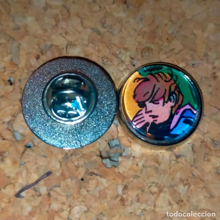 Pin's de collection: PIN REDONDO METAL - tebeos y c&oacute;mic las aventuras de Oliver twist