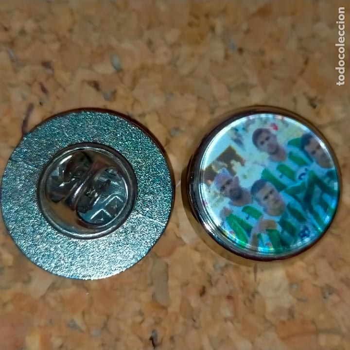 Collection pins: PIN REDONDO METAL - FUTBOL CLUB jugador equipo f&uacute;tbol alineacion cordoba club de f&uacute;tbol