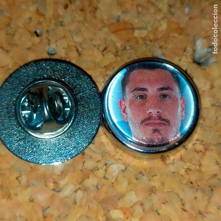 Pins de colecci&oacute;n: PIN REDONDO METAL - FUTBOL CLUB jugador equipo f&uacute;tbol alineaci&oacute;n club Atl&eacute;tico de Madrid