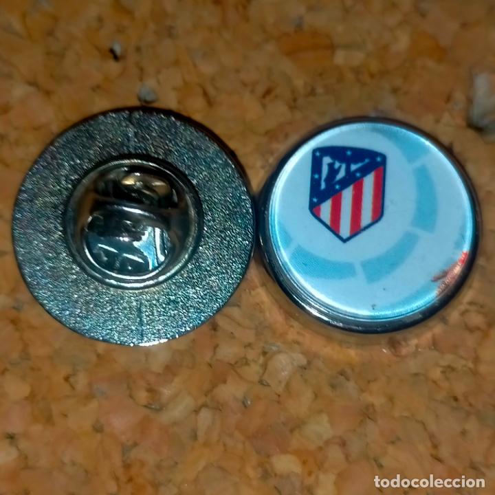 Sammlung von Pins: PIN REDONDO METAL - FUTBOL CLUB jugador equipo f&uacute;tbol alineaci&oacute;n club Atl&eacute;tico de Madrid