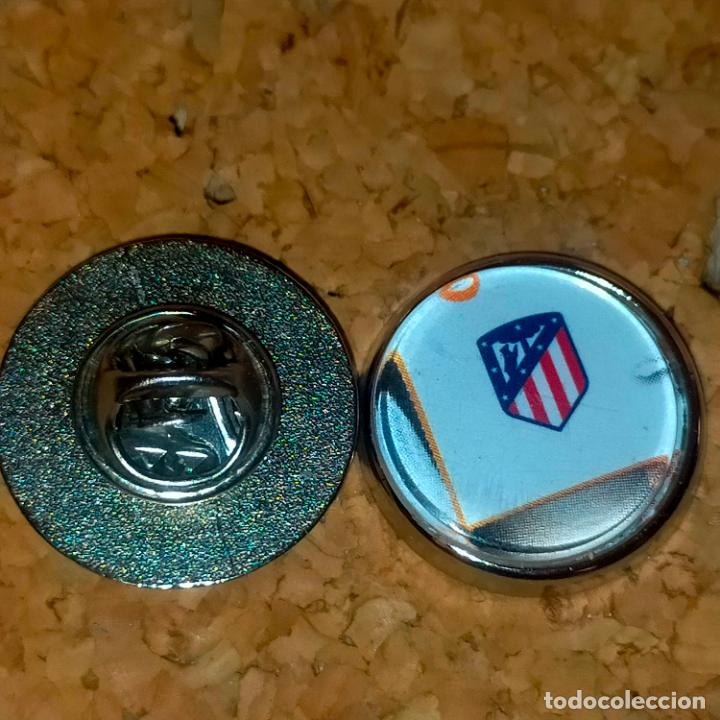 Sammlung von Pins: PIN REDONDO METAL - FUTBOL CLUB jugador equipo f&uacute;tbol alineaci&oacute;n club Atl&eacute;tico de Madrid