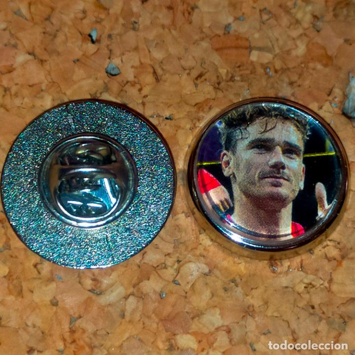 Sammlung von Pins: PIN REDONDO METAL - FUTBOL CLUB jugador equipo f&uacute;tbol alineaci&oacute;n club Atl&eacute;tico de Madrid
