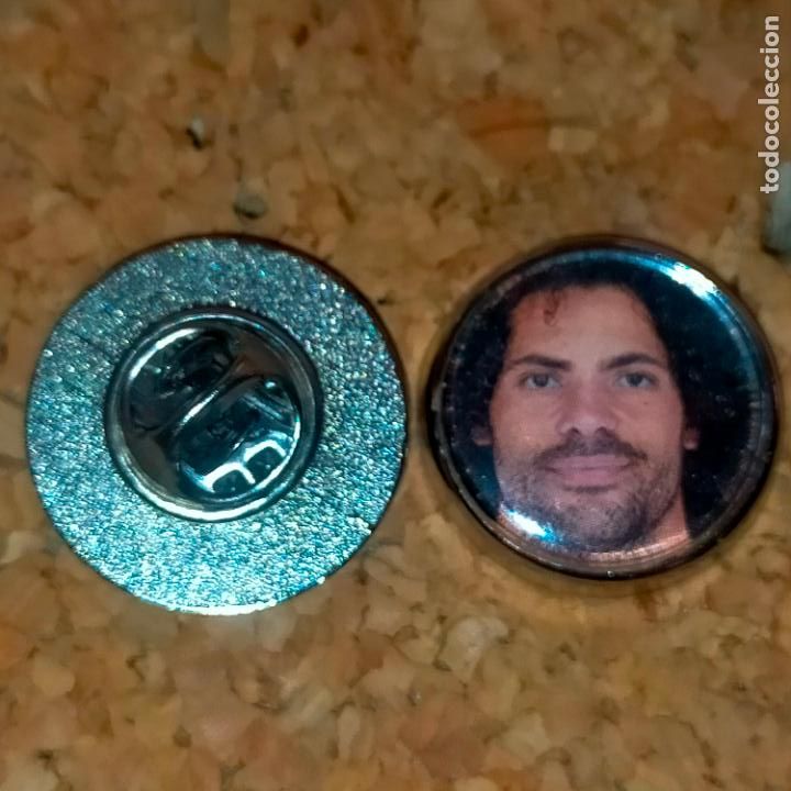 Pins de colecci&oacute;n: PIN REDONDO METAL - FUTBOL CLUB jugador equipo f&uacute;tbol alineaci&oacute;n OSASUNA