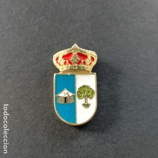 Pins de colecci&oacute;n: Pin escudo Caba&ntilde;as Raras (LE&Oacute;N)