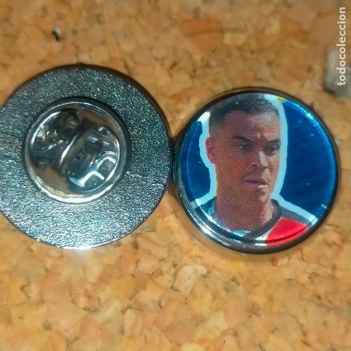 Pins de cole&ccedil;&atilde;o: PIN REDONDO METAL - FUTBOL CLUB jugador equipo f&uacute;tbol alineaci&oacute;n club rayo vallecano